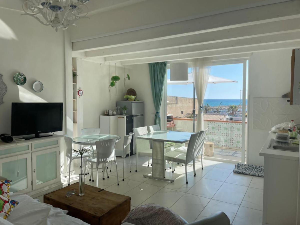 Le Muse Casa Vacanze Scoglitti Bagian luar foto